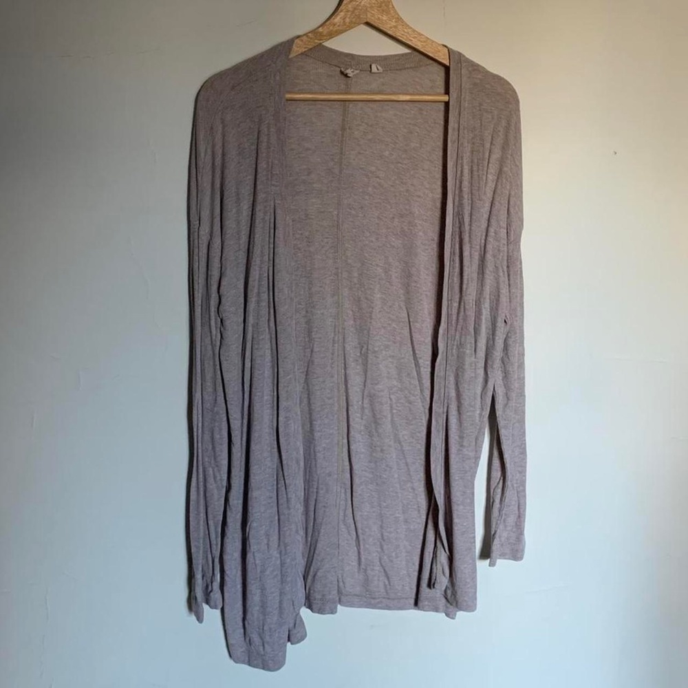 Gap women's beige ribbed long soft cardigan, size small, great condition